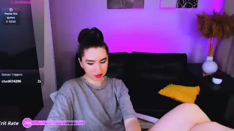 LILY online show from July 5, 2026, 7:10 pm