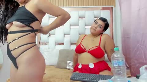 LilyANDzoe online show from September 15, 2025, 4:29 pm