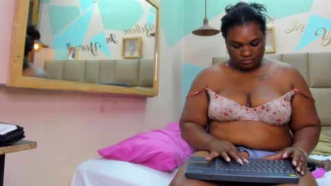 Lily online show from January 5, 2025, 9:37 am