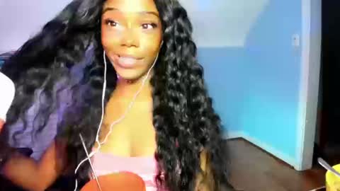 Snapshot of lilyblloom chatting on October 14, 2025, 1:12 pm lilyblloom online show from October 14, 2025, 1:12 pm