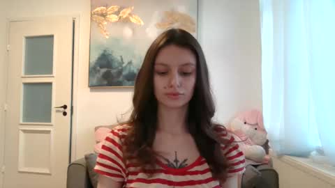 lilycandy_ online show from February 25, 2026, 3:21 pm