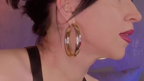 Lily online show from February 12, 2026, 4:02 pm