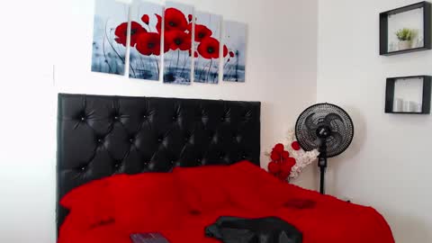Snapshot of lilyfox23 chatting on December 9, 2024, 3:11 pm lilyfox23 online show from December 9, 2024, 3:11 pm