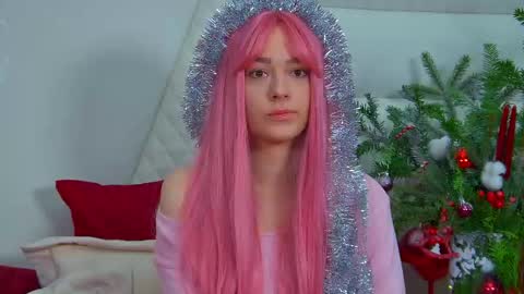 Lily online show from December 4, 2025, 10:57 am