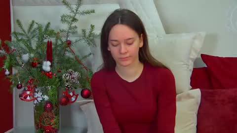 Lily online show from December 17, 2025, 6:41 am