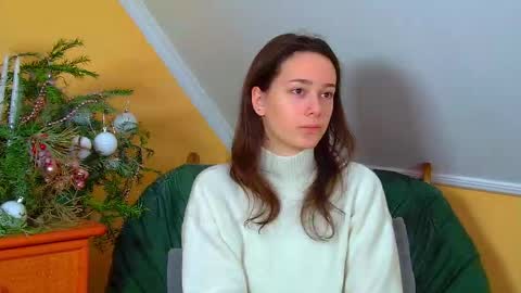 Lily online show from December 22, 2025, 6:54 am