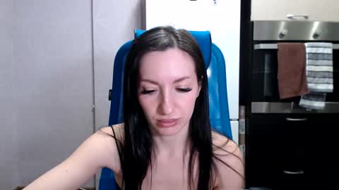 Lily online show from January 17, 2025, 6:33 pm