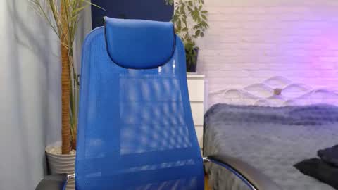 Snapshot of lilymellow chatting on September 25, 2025, 7:56 am Lily online show from September 25, 2025, 7:56 am