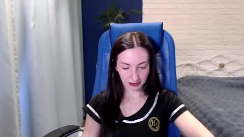 Lily online show from April 14, 2026, 7:36 am