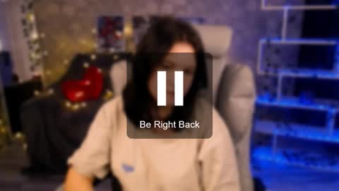 Lily online show from February 4, 2026, 3:29 pm