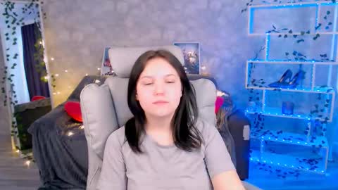 Lily online show from February 9, 2026, 7:23 am