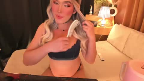 Snapshot of lilymonstercock chatting on June 25, 2026, 5:12 am IM YOUR TRUE GODESS Lilymonstercock online show from June 25, 2026, 5:12 am