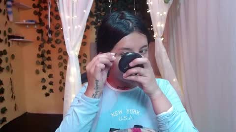 lilymoon_018 online show from May 25, 2026, 12:22 pm