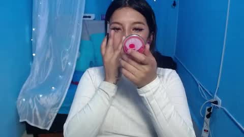 lilymoon_018 online show from June 18, 2026, 1:04 pm