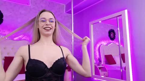      online show from April 29, 2026, 3:21 am