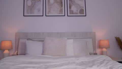 Lily online show from January 19, 2025, 7:04 am
