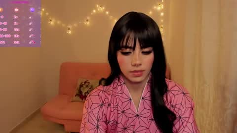 Snapshot of lilyrouse_ chatting on January 10, 2025, 5:05 am lily help me to collect more cosplay online show from January 10, 2025, 5:05 am