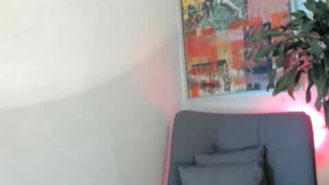 lilyskinny27 online show from December 22, 2025, 4:09 am