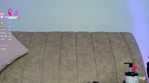 Lily  online show from September 15, 2025, 9:42 am