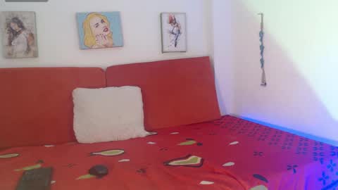 lilyspringfu online show from September 9, 2025, 2:16 pm