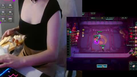 Snapshot of lilythrone chatting on October 1, 2025, 10:27 pm Lily Rone online show from October 1, 2025, 10:27 pm