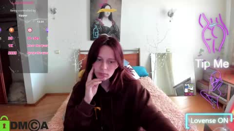 Hi Im Lily online show from April 28, 2026, 7:57 am