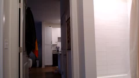 Lily Monroe online show from October 17, 2025, 12:30 pm