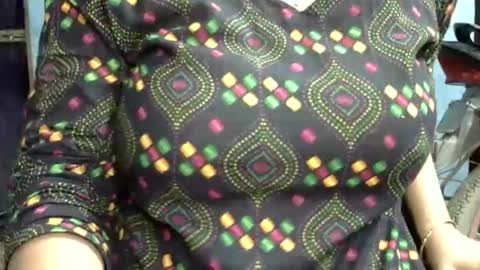 limaakter246618 online show from September 14, 2025, 8:52 pm