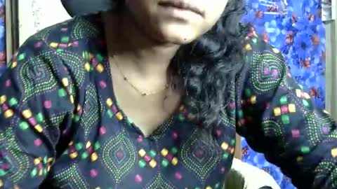 limaakter246618 online show from October 4, 2025, 4:38 pm