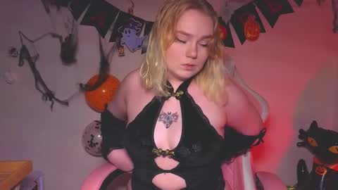 lime cat online show from October 30, 2025, 1:18 am