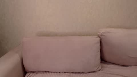 lina online show from September 27, 2025, 4:34 pm