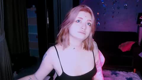 Snapshot of lina2d_tyan chatting on November 2, 2025, 12:40 pm Lina2D tyan online show from November 2, 2025, 12:40 pm