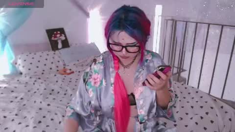 Lina2D tyan online show from May 17, 2026, 9:28 am