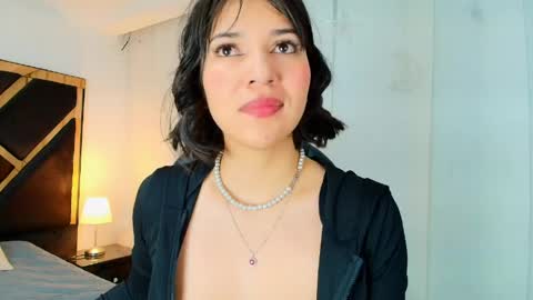  Lina Bedoya  online show from June 9, 2026, 11:44 am