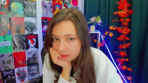 Lina online show from December 18, 2024, 5:48 am
