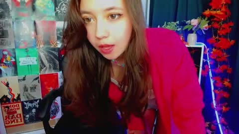 Lina online show from December 26, 2024, 5:04 am