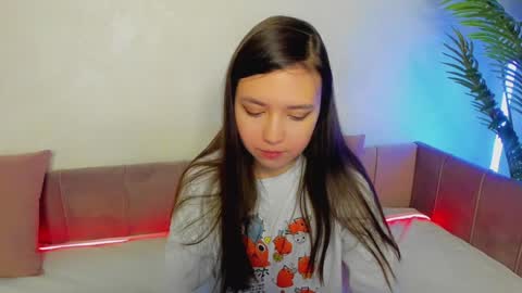 Lina online show from January 7, 2025, 2:42 am