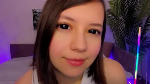 Lina online show from March 8, 2025, 5:07 am