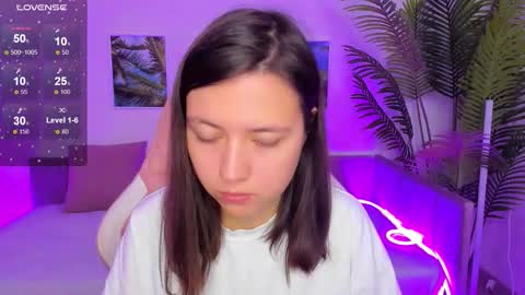 Lina online show from October 4, 2025, 2:42 am