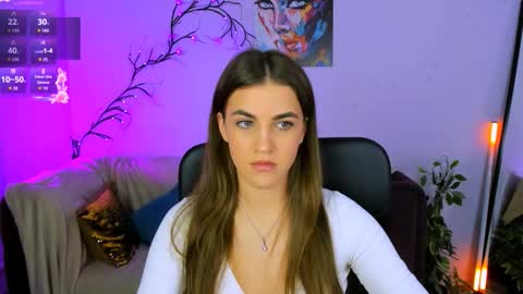 lina_fox12 online show from October 16, 2025, 12:28 pm