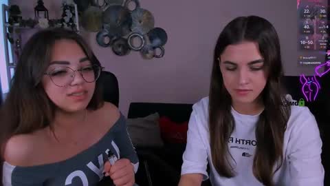 lina_fox12 online show from May 22, 2026, 12:44 pm