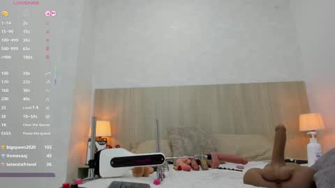 Snapshot of lina_garcia chatting on March 12, 2025, 2:34 pm online show from March 12, 2025, 2:34 pm
