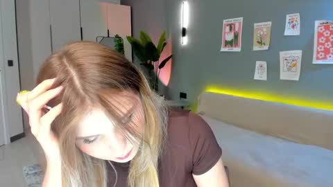 Snapshot of lina_korvin chatting on March 6, 2026, 1:29 pm Lina online show from March 6, 2026, 1:29 pm