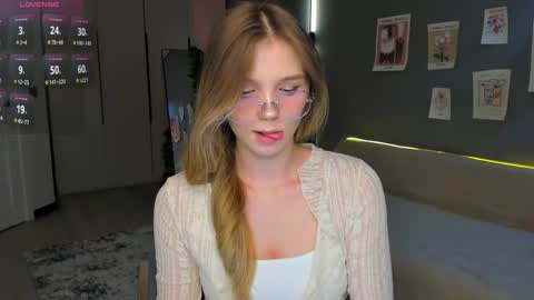 Snapshot of lina_korvin chatting on March 17, 2026, 1:36 pm Lina online show from March 17, 2026, 1:36 pm