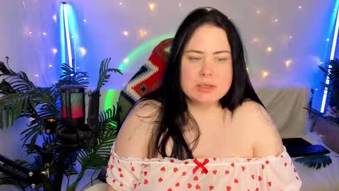 lina_linx online show from January 9, 2025, 6:57 pm