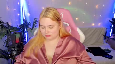 lina_linx online show from January 20, 2025, 9:22 pm