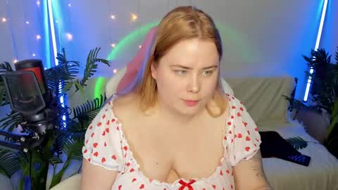 lina_linx online show from January 25, 2025, 6:57 pm