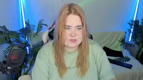 lina_linx online show from February 1, 2025, 8:47 pm