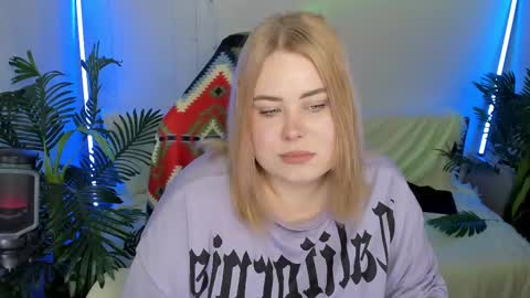 lina_linx online show from February 9, 2025, 7:09 pm