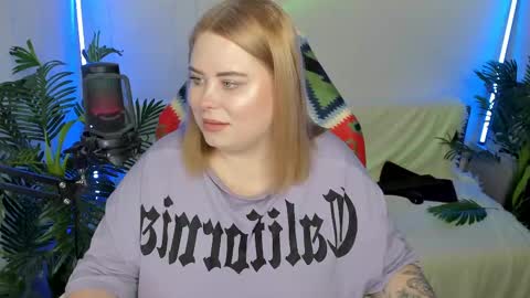 lina_linx online show from February 9, 2025, 10:11 pm